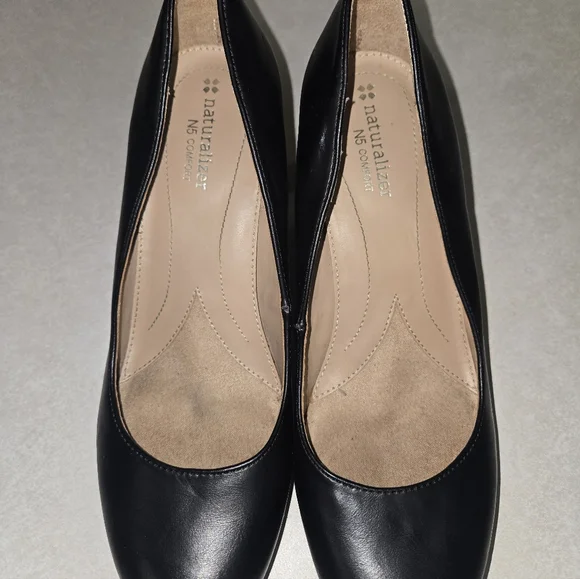Naturalizer The Penny Black Heels Size 8 - Picture 11 of 13